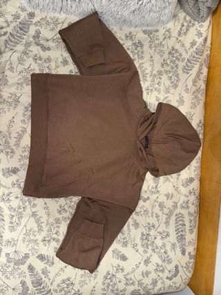 Sudadera marrón con capucha!!