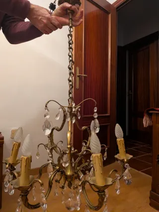 Lámpara araña antigua con cristales