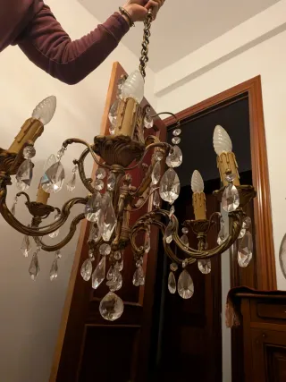 Lámpara araña antigua con cristales