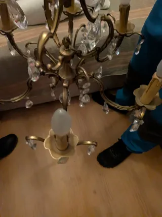 Lámpara araña antigua con cristales