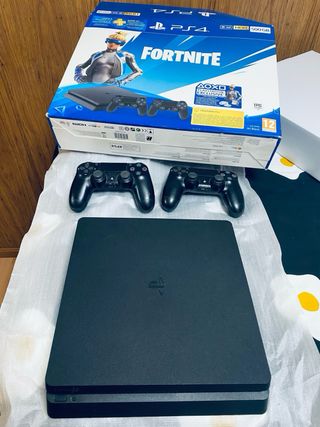 Consola PS4 + 2 Mandos