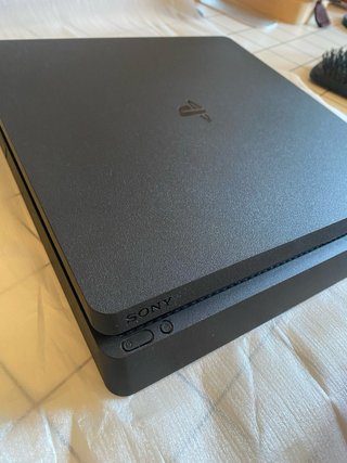 Consola PS4 + 2 Mandos + GTA V