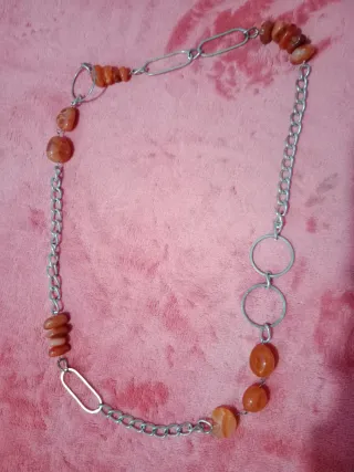 Collar cadena plata y piedras naranjas