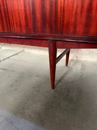 Aparador de madera estilo vintage restaurada