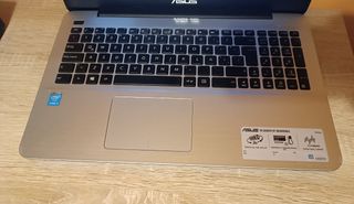 Ordenador portátil ASUS de 15,6"pulgadas