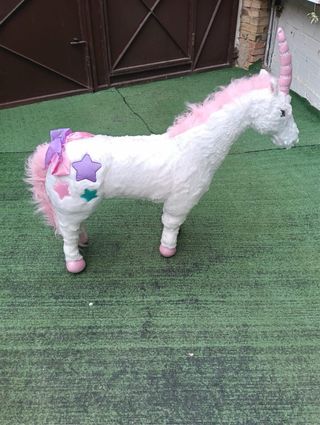 Unicornio de montar para niños