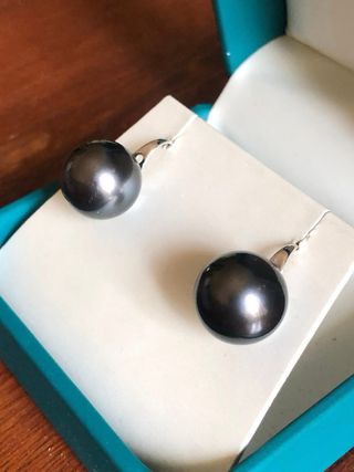 Pendientes Perla Tahití Negra Redonda 13.5mm AA+