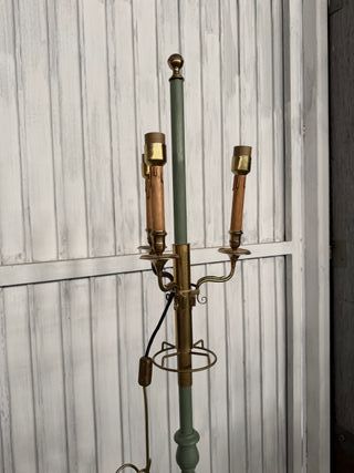 Lámpara de pie antigua metal y madera
