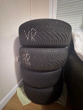 4 Ruedas Invierno 205/55 R16