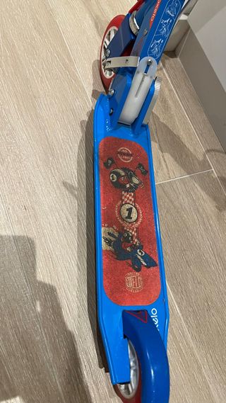 Patinete Oxelo azul y rojo