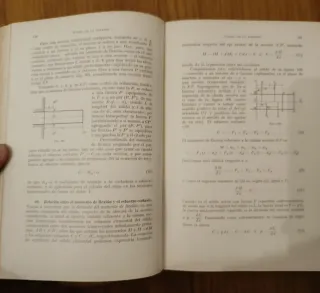 Resistencia de materiales. Libro técnico antiguo