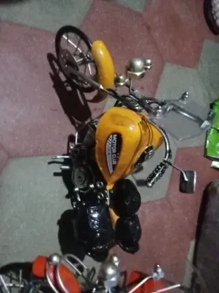 Figuras de Motos Coleccionables,las dos 25€