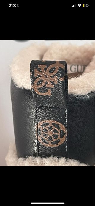 Botas Guess borreguito negras y blancas nuevas