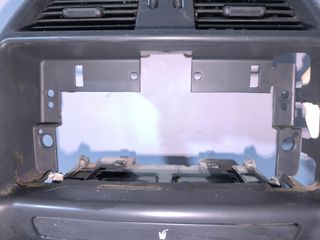 Consola Central Nissan Terrano 2