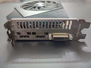 Tarjeta Gráfica ASUS Negra gtx 1650 4gb