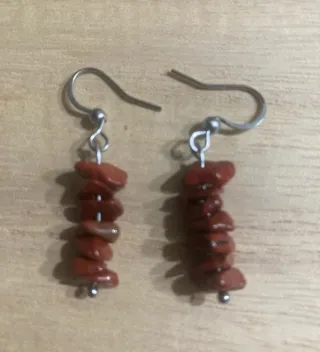 Orecchini chip pietra diaspro rosso