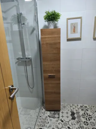 Mueble auxiliar baño Roca madera