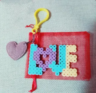Llaveros LOVE con corazón