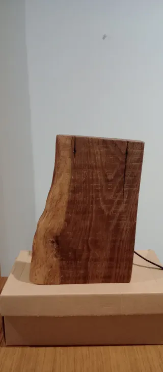 Lámparas de madera y metal