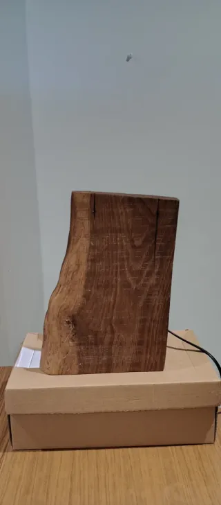 Lámparas de madera y metal