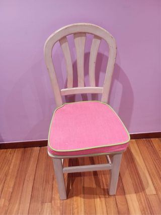 Escritorio de madera ( regalo la silla )