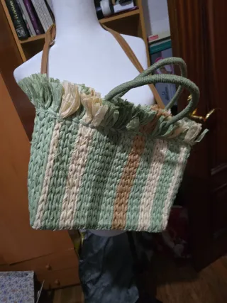 Bolso de rafia playero