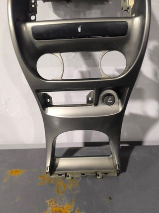 Consola Central Nissan Terrano 2