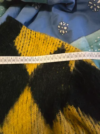 Maglione a rombi giallo e nero taglia M