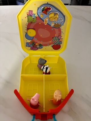 Casita Peppa Pig con 4 figuras