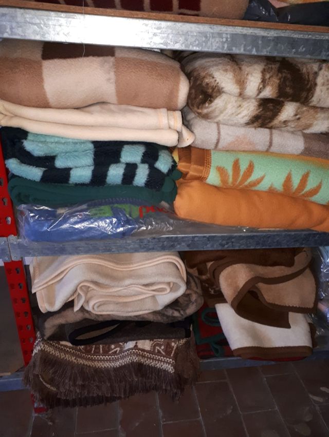 Lote 25 mantas diferentes medidas perfecto estado