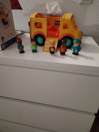 Autobús Escolar Battat con Luces y Sonido