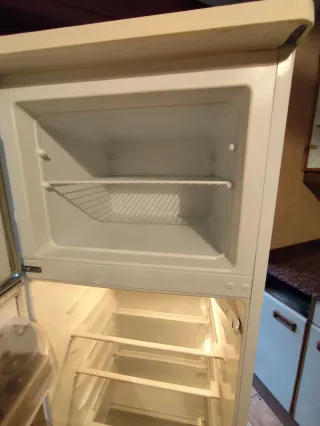 Nevera Zanussi blanca