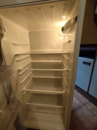 Nevera Zanussi blanca