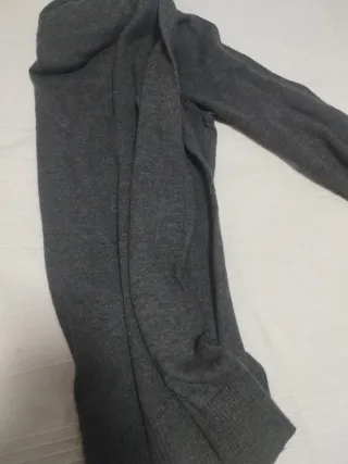 Jersey Hollister Gris Talla L