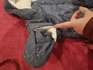 Saco buzo bebé Baby Bites estrellas