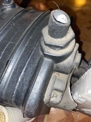 Estufa caldera antigua de hierro fundido