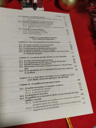 Economía. Teoría y Política.