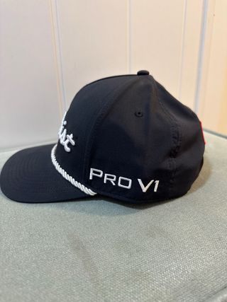 Gorra Titleist Negra Pro V1
