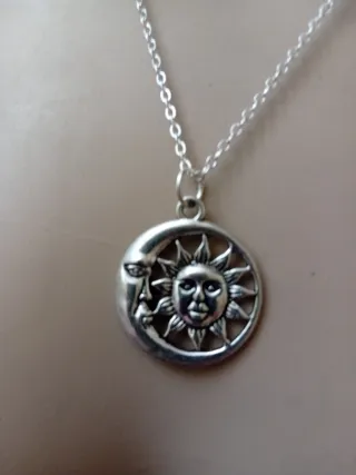 Collana in acciaio con sole e luna