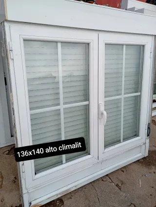 Ventana aluminio 136x140 alto climalit