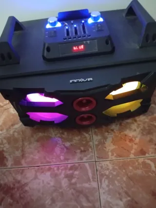 Altavoz Bluetooth con Luces LED