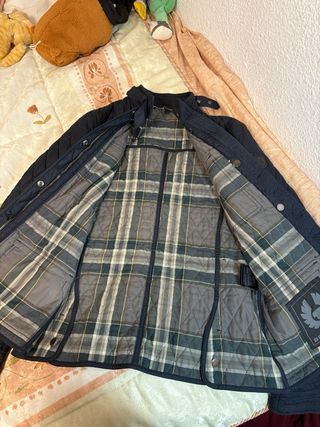 Chaqueta impermeable azul marino