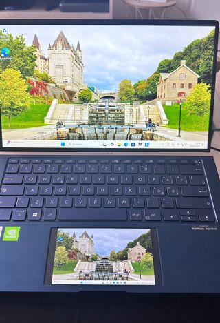 ASUS ZenBook 14 UX434F – i5 / ScreenPad