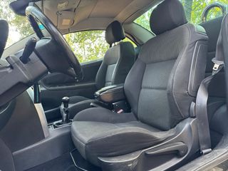 Peugeot 207 CC 1.6 HDI 110