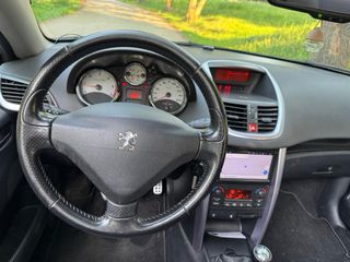 Peugeot 207 CC 1.6 HDI 110
