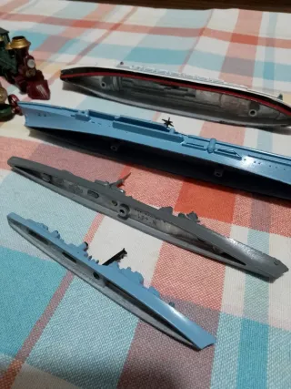 Lotto modellini metallo diecast treni navi