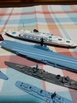 Lotto modellini metallo diecast treni navi