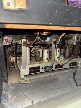 Radio Philips Antigua con Tocadiscos