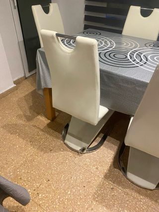 Sillas de comedor en alicante precio negociable