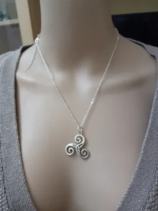 Collana acciaio con ciondolo triskel